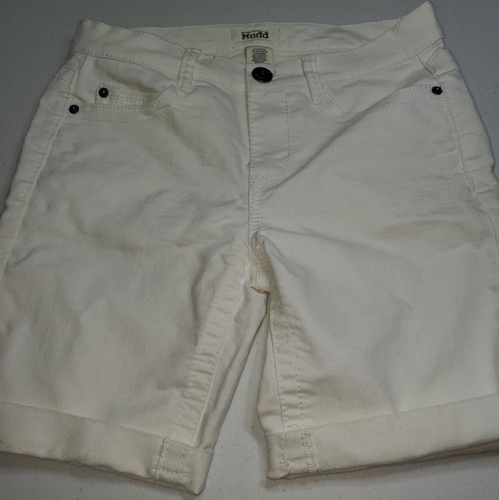 Mudd Maxwell short